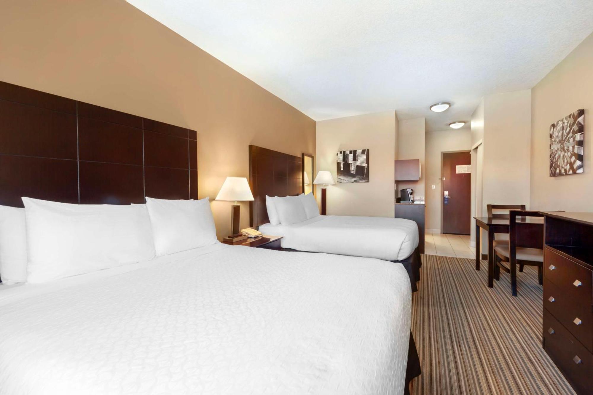 Best Western Plus Peace River Hotel & Suites Exterior photo