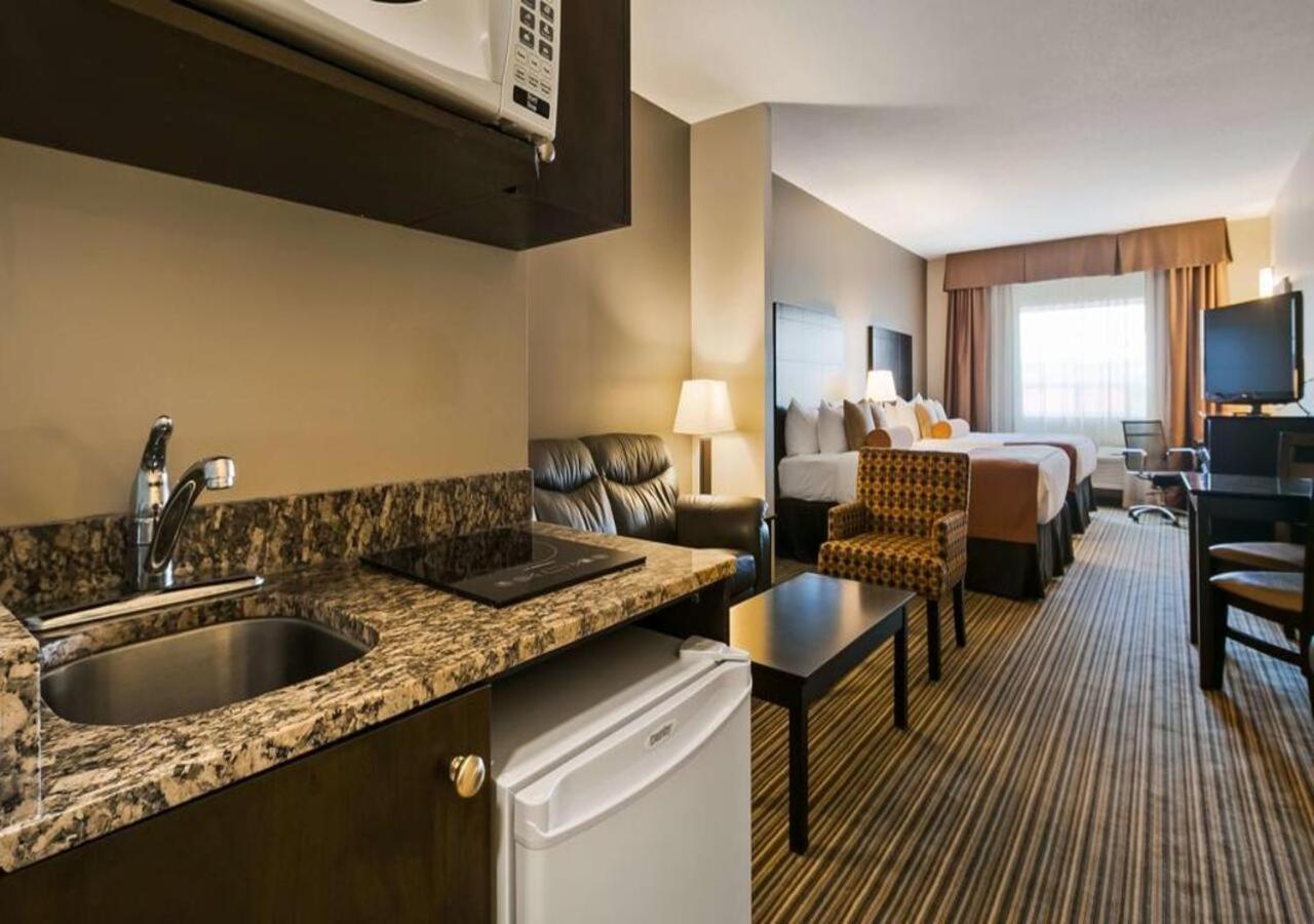 Best Western Plus Peace River Hotel & Suites Exterior photo
