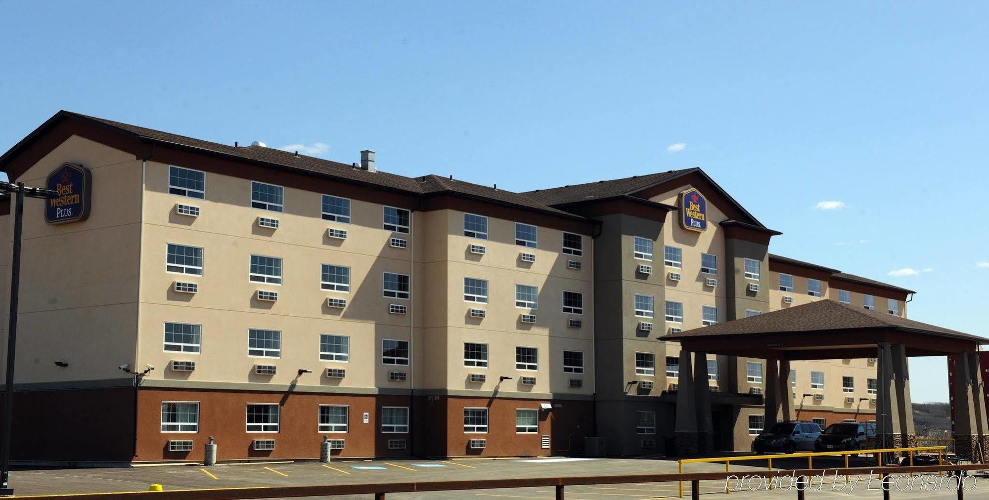 Best Western Plus Peace River Hotel & Suites Exterior photo
