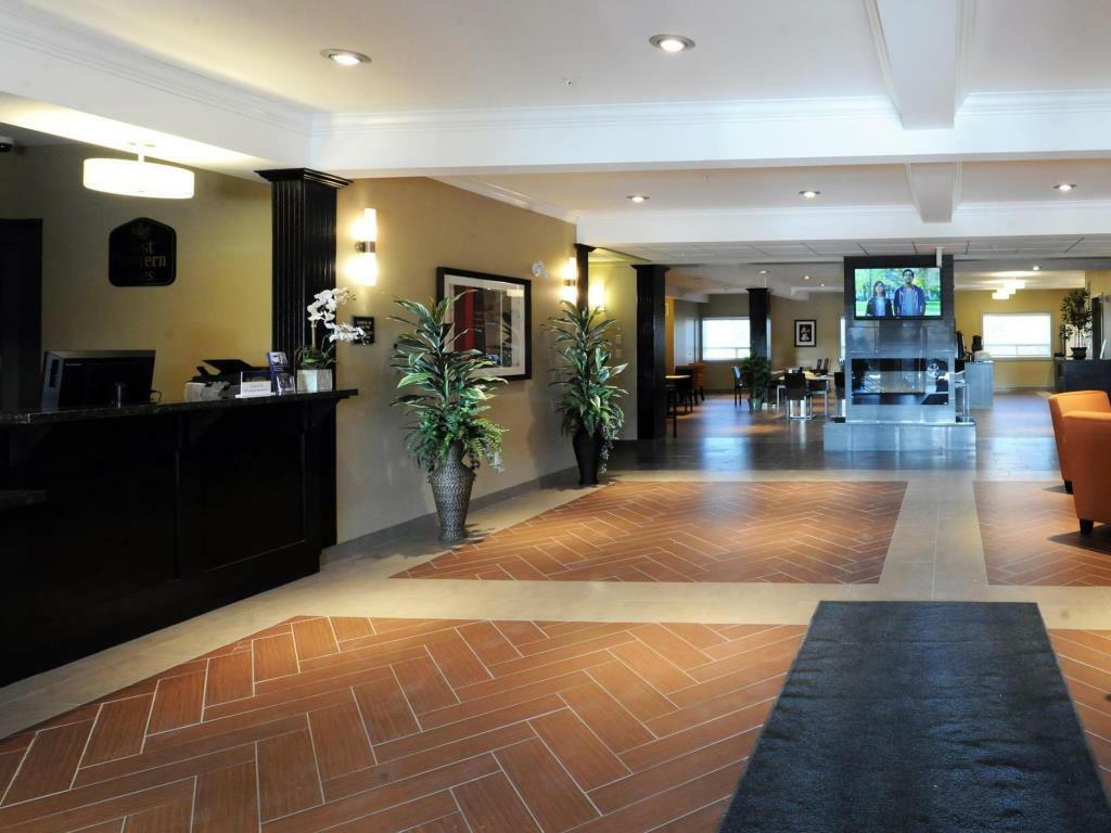 Best Western Plus Peace River Hotel & Suites Exterior photo